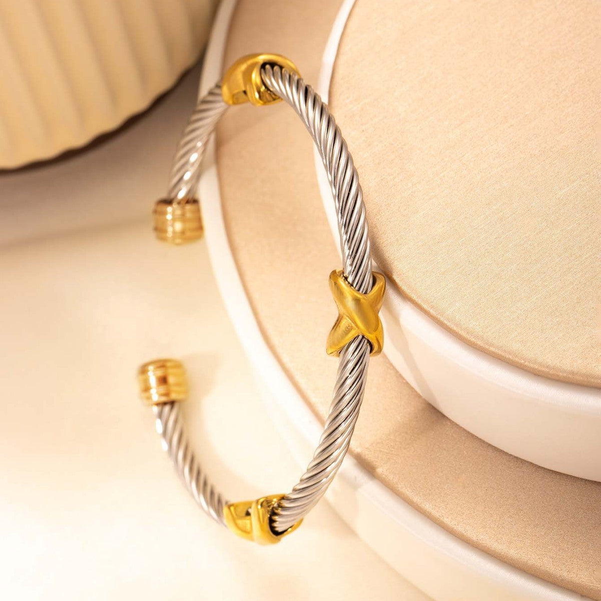 🌟Verstelbare Gedraaide Touw Armband
