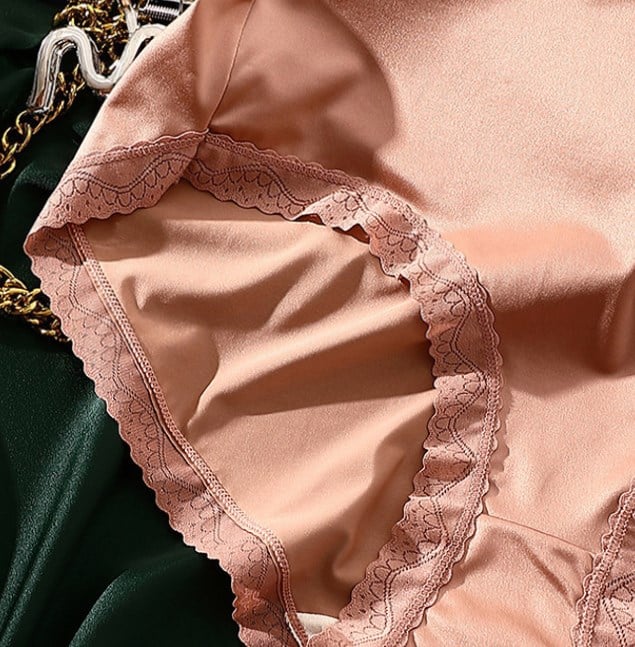 Culotte Gainante Sans Couture en Soie Glacée Satinée de Luxe