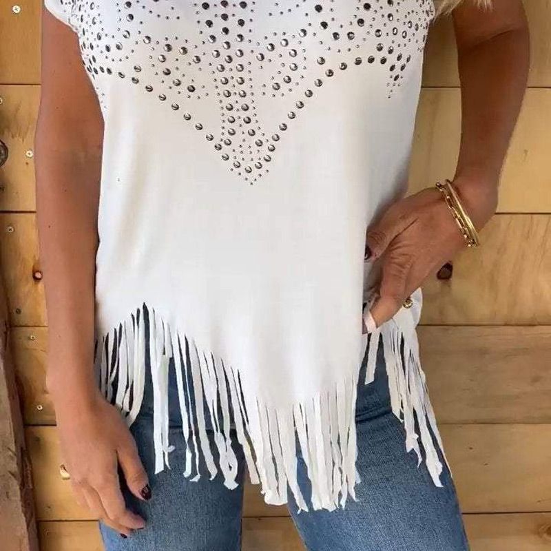 Einfarbiges Kurzarm-T-Shirt für Damen mit heißem Aufdruck und ausgefranstem Saum