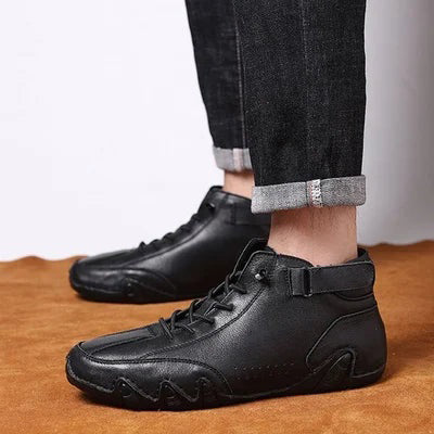 Italienische hohe Stiefel aus Wildleder mit Klettverschluss - Maskuliner Charme, lässiger Chic