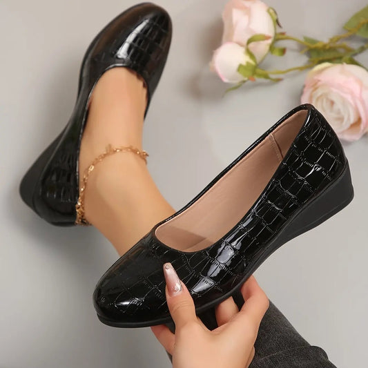 Chaussures en cuir pour femme légères et élégantes.