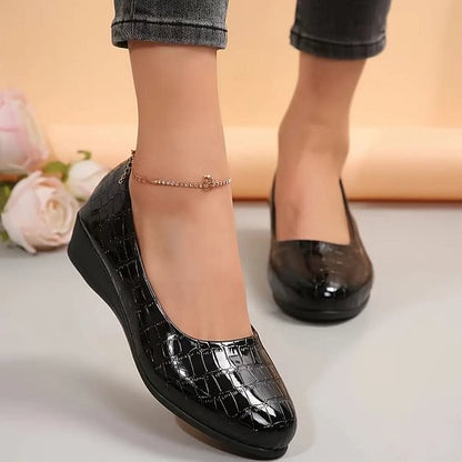 Chaussures en cuir pour femme légères et élégantes.