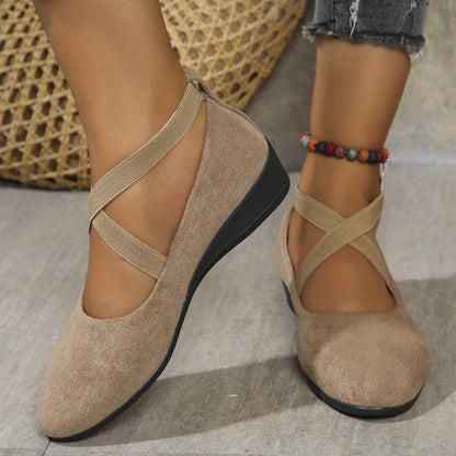 Chaussures élégantes à semelle compensée basse avec bride élastique et couleur unie