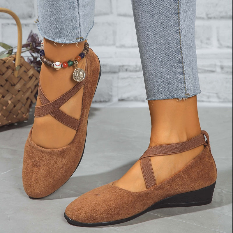 Chaussures élégantes à semelle compensée basse avec bride élastique et couleur unie