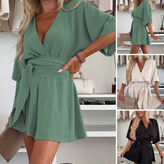 Combinaison short élégante à manches courtes pour femme