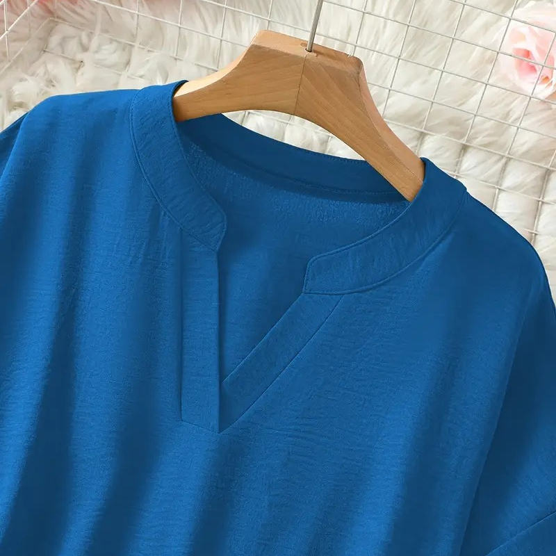 👚🔥Top Ample à Manches Courtes – Col en V, Ourlet Asymétrique & Tissu Léger Respirant (5 Couleurs)