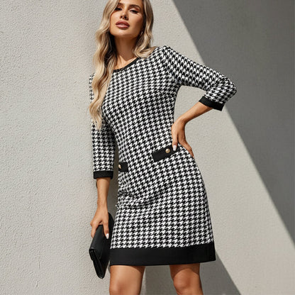 🏆 Soldes exceptionnels - 49 % de réduction ✨ Robe midi moulante à col rond et motif pied-de-poule pour femme