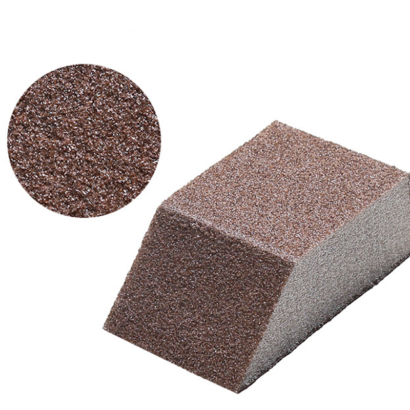 Éponge abrasive pour les taches tenaces