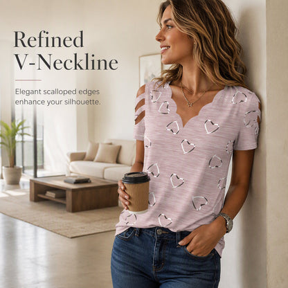 T-shirt femme à col en V festonné et imprimé cœurs